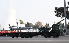 Президент Ильхам Алиев, Первая леди Мехрибан Алиева, Реджеп Тайип Эрдоган и Мухаммад Шахбаз Шариф приняли участие в Военном параде, посвященном пятой годовщине Победы в Отечественной войне (ФОТО/ВИДЕО)