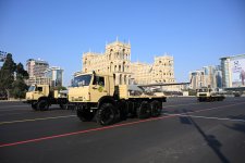 Президент Ильхам Алиев, Первая леди Мехрибан Алиева, Реджеп Тайип Эрдоган и Мухаммад Шахбаз Шариф приняли участие в Военном параде, посвященном пятой годовщине Победы в Отечественной войне (ФОТО/ВИДЕО)