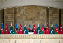 Президент Ильхам Алиев, Первая леди Мехрибан Алиева, Реджеп Тайип Эрдоган и Мухаммад Шахбаз Шариф приняли участие в Военном параде, посвященном пятой годовщине Победы в Отечественной войне (ФОТО/ВИДЕО)