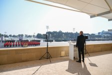 Президент Ильхам Алиев, Первая леди Мехрибан Алиева, Реджеп Тайип Эрдоган и Мухаммад Шахбаз Шариф приняли участие в Военном параде, посвященном пятой годовщине Победы в Отечественной войне (ФОТО/ВИДЕО)