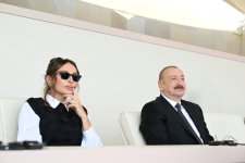 Президент Ильхам Алиев, Первая леди Мехрибан Алиева, Реджеп Тайип Эрдоган и Мухаммад Шахбаз Шариф приняли участие в Военном параде, посвященном пятой годовщине Победы в Отечественной войне (ФОТО/ВИДЕО)