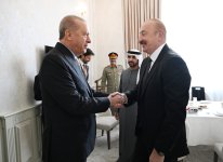 Президент Ильхам Алиев, Первая леди Мехрибан Алиева, Реджеп Тайип Эрдоган и Мухаммад Шахбаз Шариф приняли участие в Военном параде, посвященном пятой годовщине Победы в Отечественной войне (ФОТО/ВИДЕО)