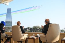 Президент Ильхам Алиев, Первая леди Мехрибан Алиева, Реджеп Тайип Эрдоган и Мухаммад Шахбаз Шариф приняли участие в Военном параде, посвященном пятой годовщине Победы в Отечественной войне (ФОТО/ВИДЕО)