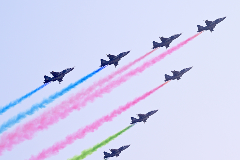 Президент Ильхам Алиев, Первая леди Мехрибан Алиева, Реджеп Тайип Эрдоган и Мухаммад Шахбаз Шариф приняли участие в Военном параде, посвященном пятой годовщине Победы в Отечественной войне (ФОТО/ВИДЕО)