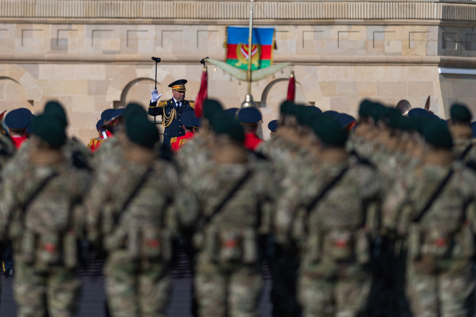 Президент Ильхам Алиев, Первая леди Мехрибан Алиева, Реджеп Тайип Эрдоган и Мухаммад Шахбаз Шариф приняли участие в Военном параде, посвященном пятой годовщине Победы в Отечественной войне (ФОТО/ВИДЕО)