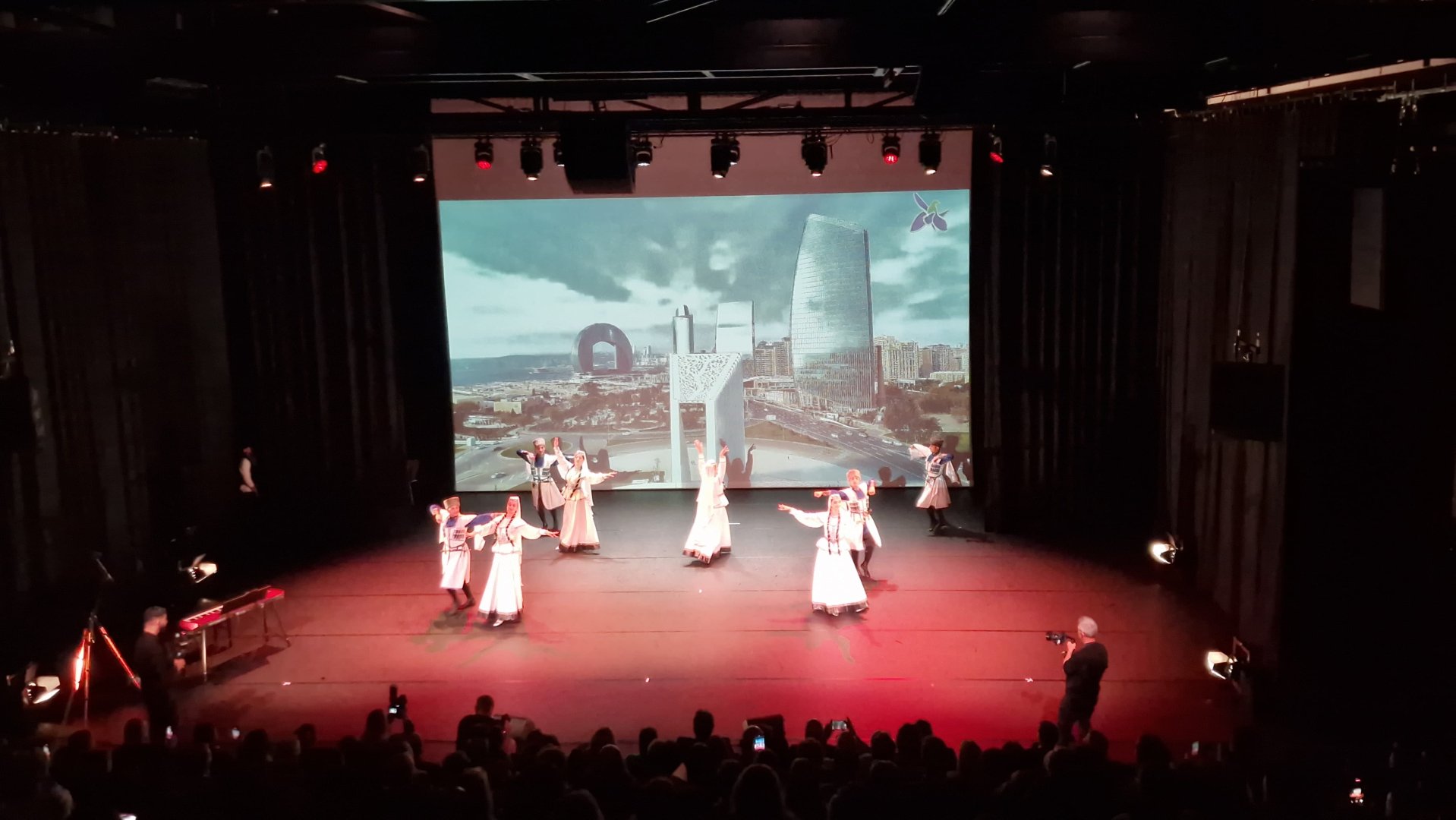 В Нидерландах с большим энтузиазмом отметили День Победы Азербайджана (ФОТО)