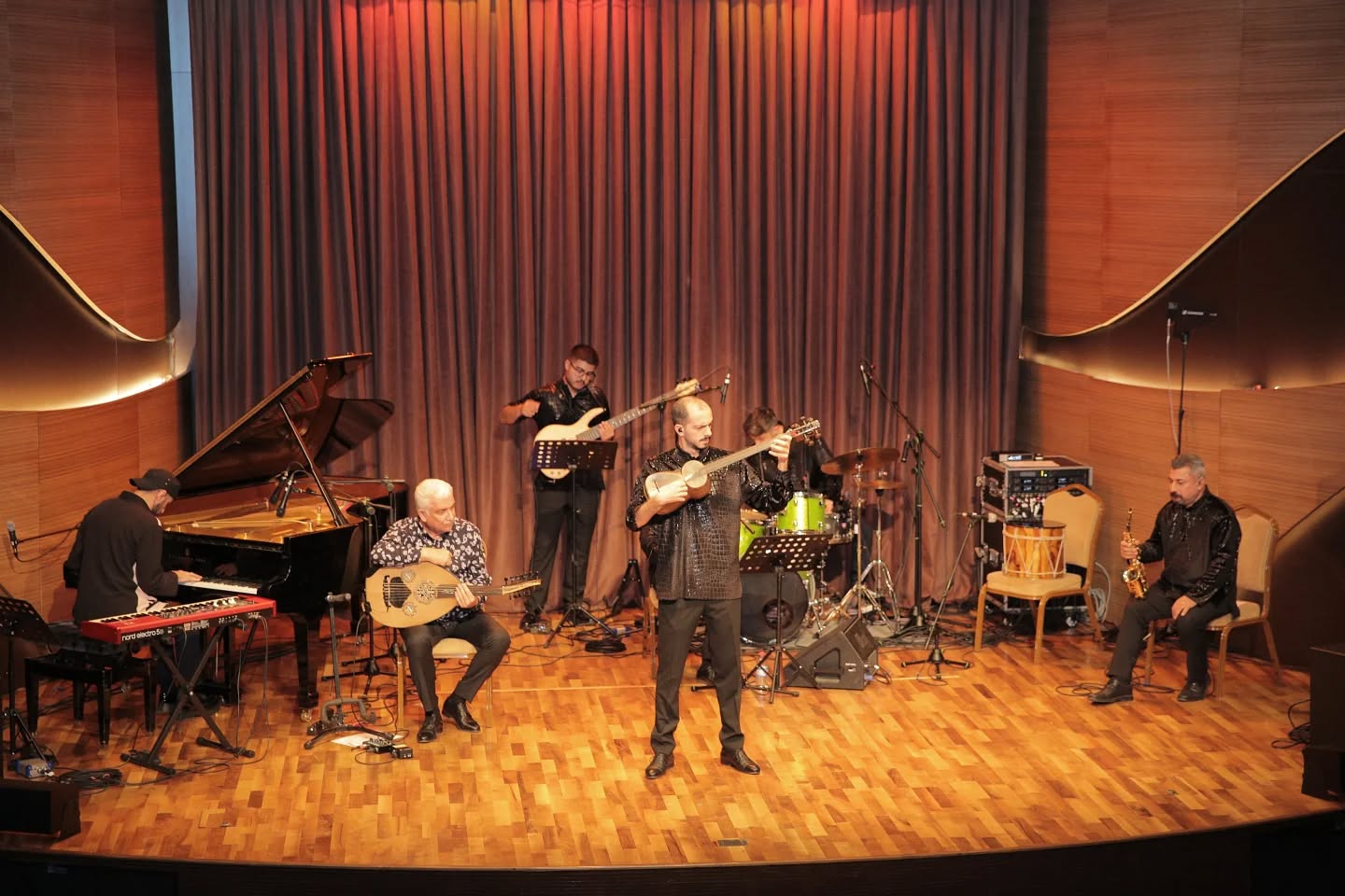 В Баку прошел вечер патриотической музыки "Наша славная история Победы" (ФОТО)