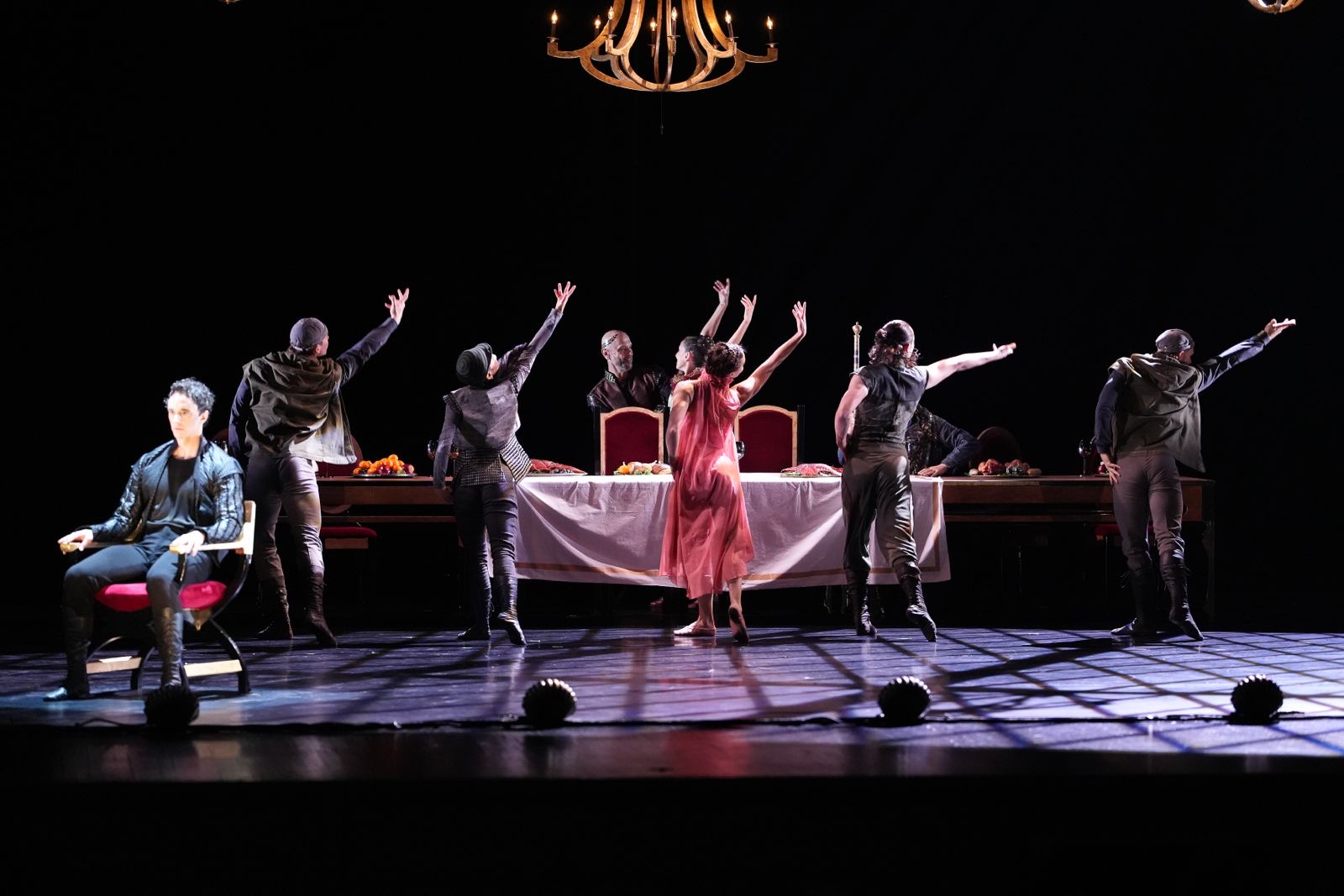 Потрясающая премьера в Баку! "Гамлет – Принц Датский" Робера Лепажа – магия танца и драмы (ФОТО)