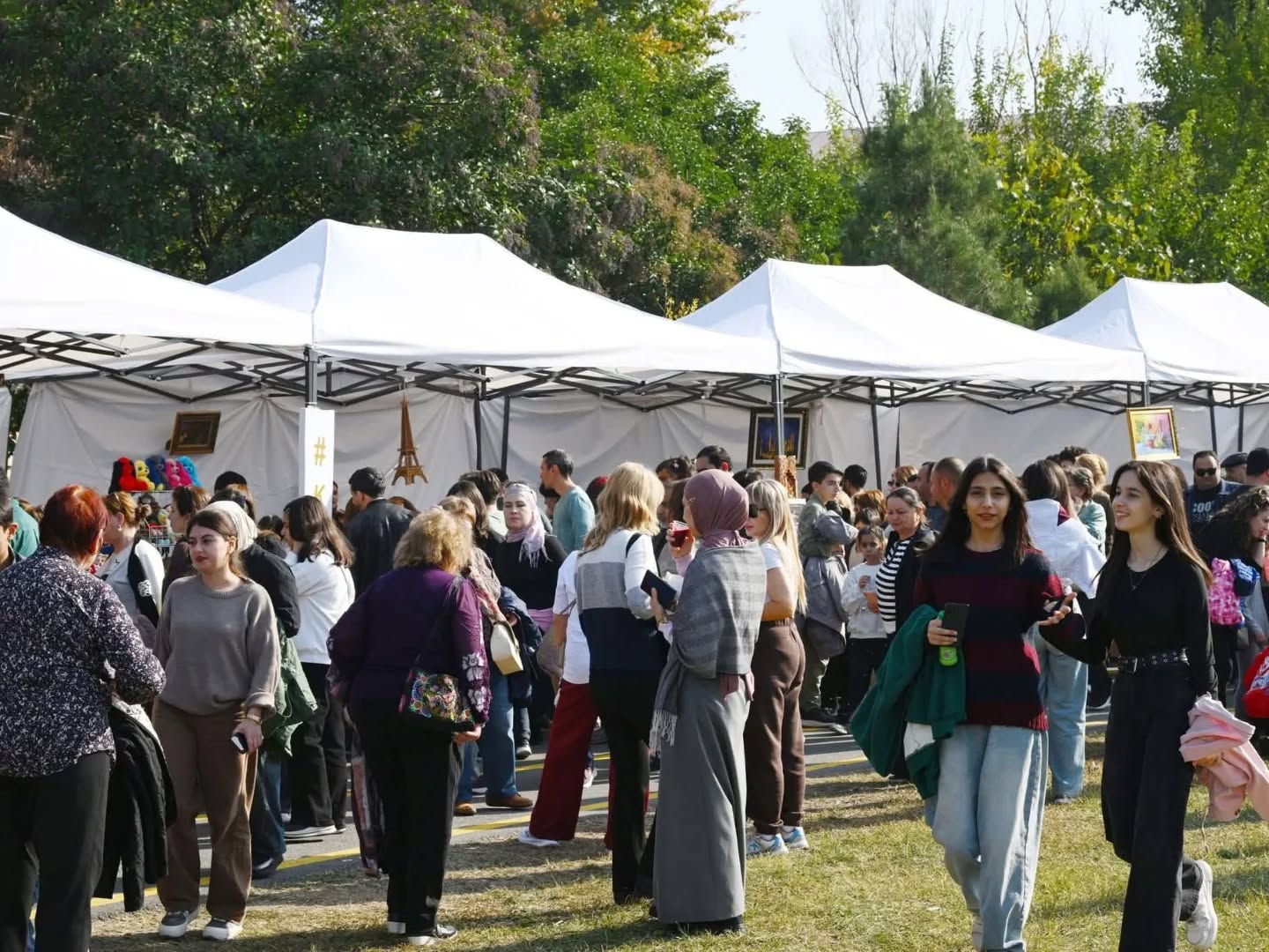 В Гёйчае прошел XVI Фестиваль граната – красочный праздник и символ Азербайджана (ФОТО)