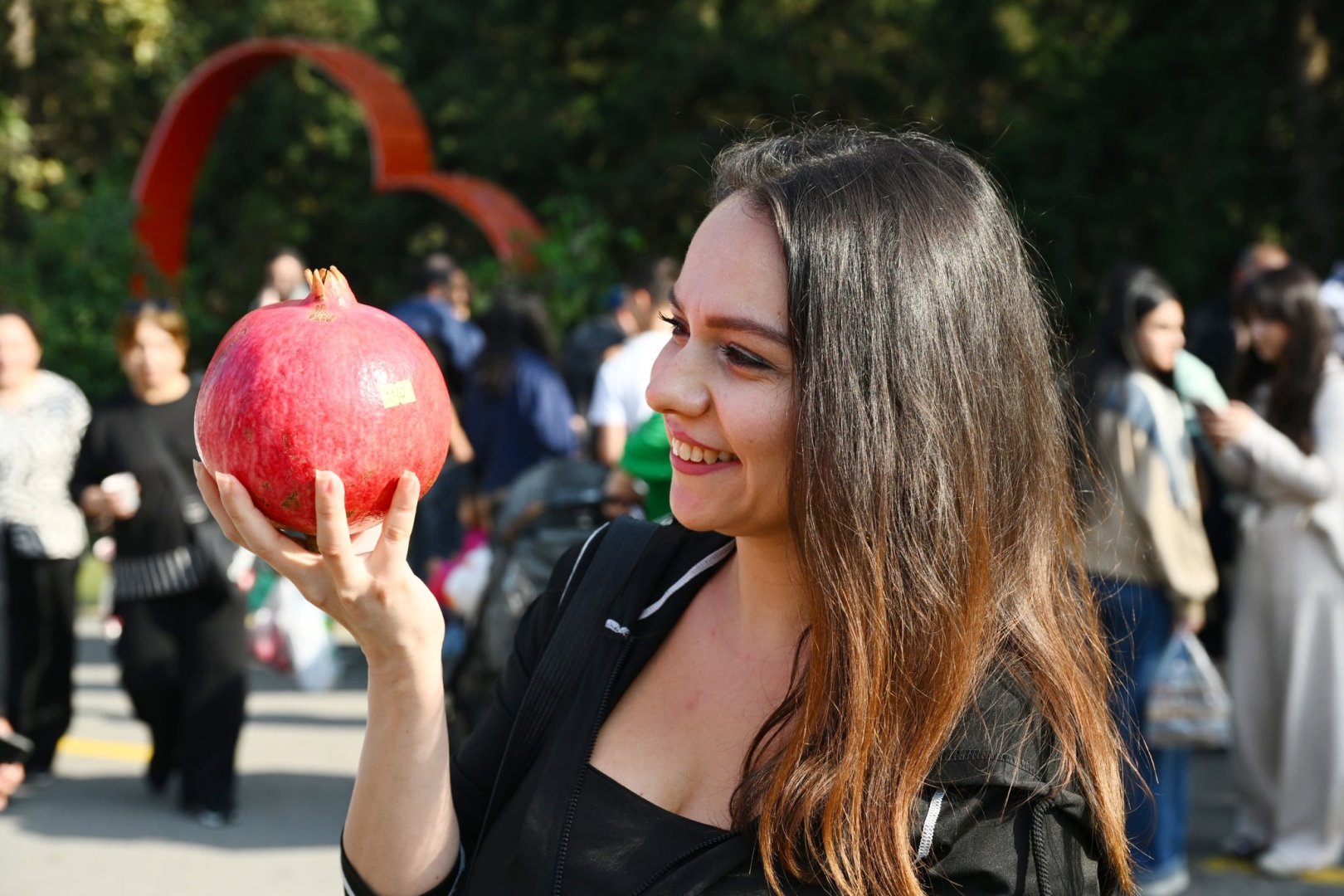 В Гёйчае прошел XVI Фестиваль граната – красочный праздник и символ Азербайджана (ФОТО)