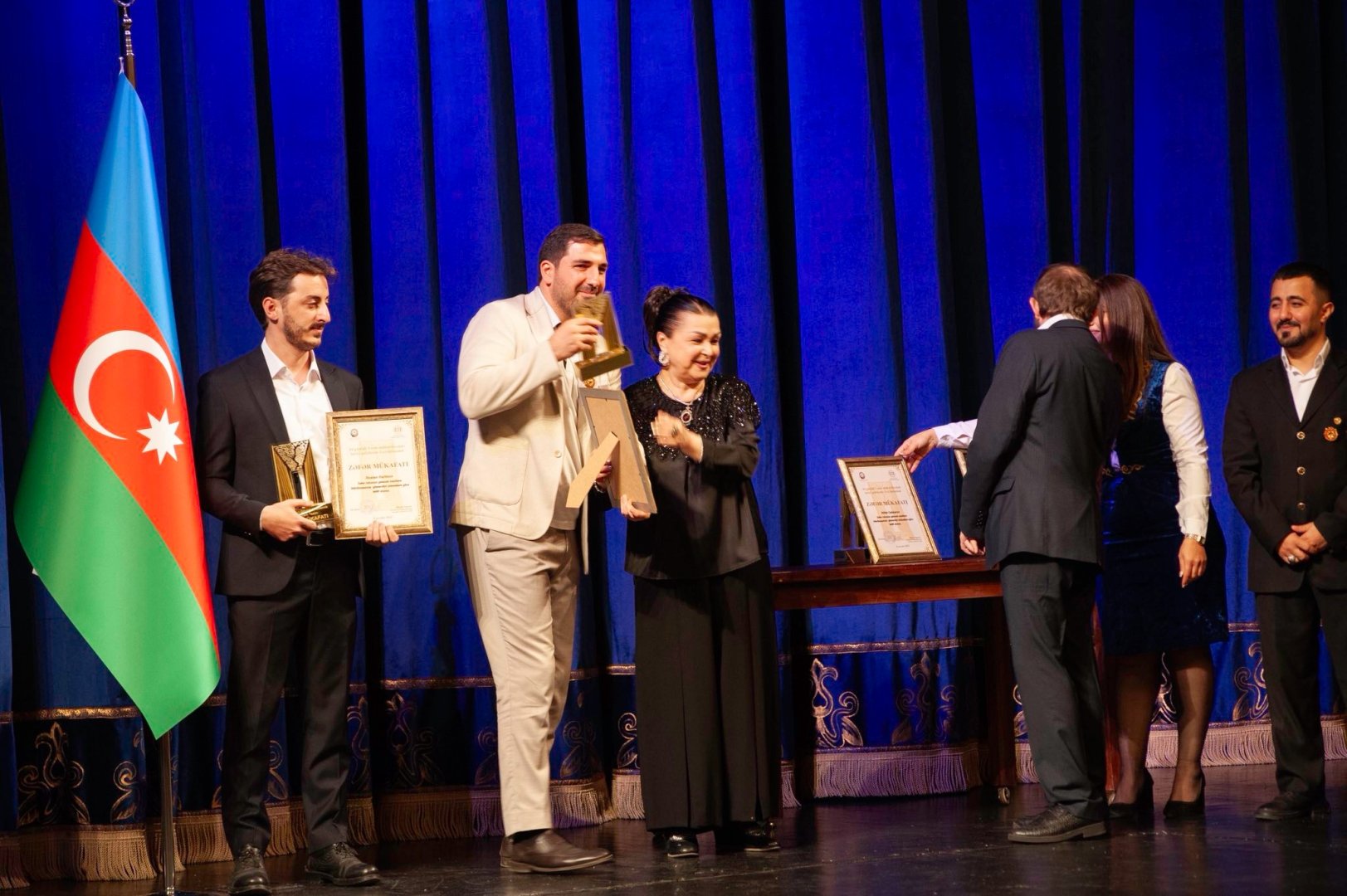 Победе Азербайджана посвящается - творческие деятели удостоены премии ZƏFƏR (ФОТО)