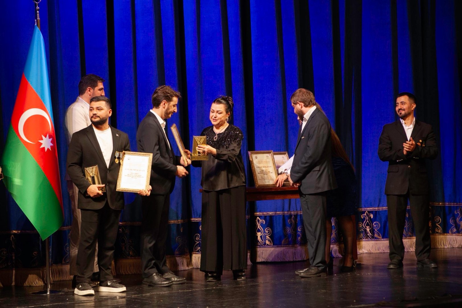Победе Азербайджана посвящается - творческие деятели удостоены премии ZƏFƏR (ФОТО)