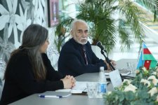 Представлено творческое наследие мастеров-таристов Мамедхана Бакиханова и Кямиля Ахмедова (ФОТО)