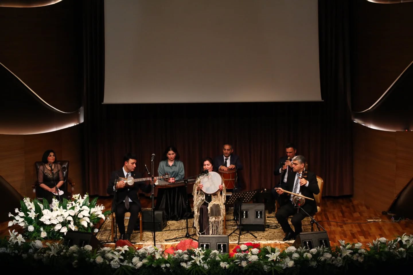 Поэтическое собрание Мирварид Дильбази – концерт Майи Джабраиловой (ФОТО)