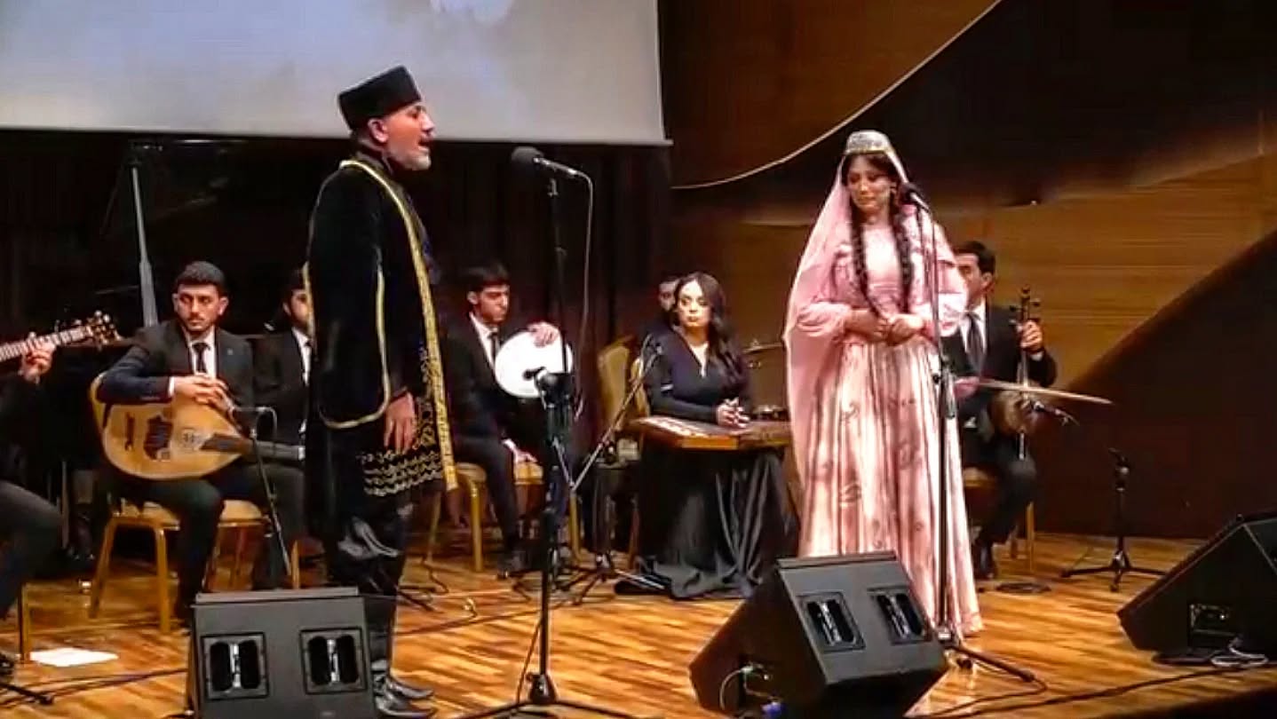 В рамках проекта "Исторические лица театра" представлен концерт памяти Гусейнгулу Сарабского (ФОТО)