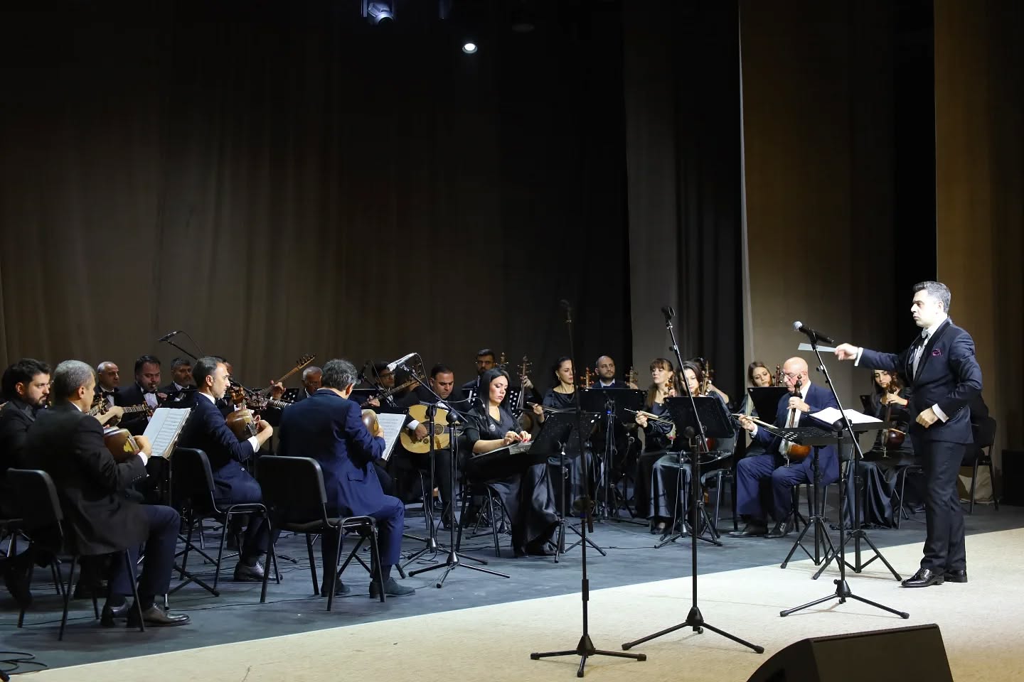 В Агдаме представлены жемчужины народной музыки (ФОТО)