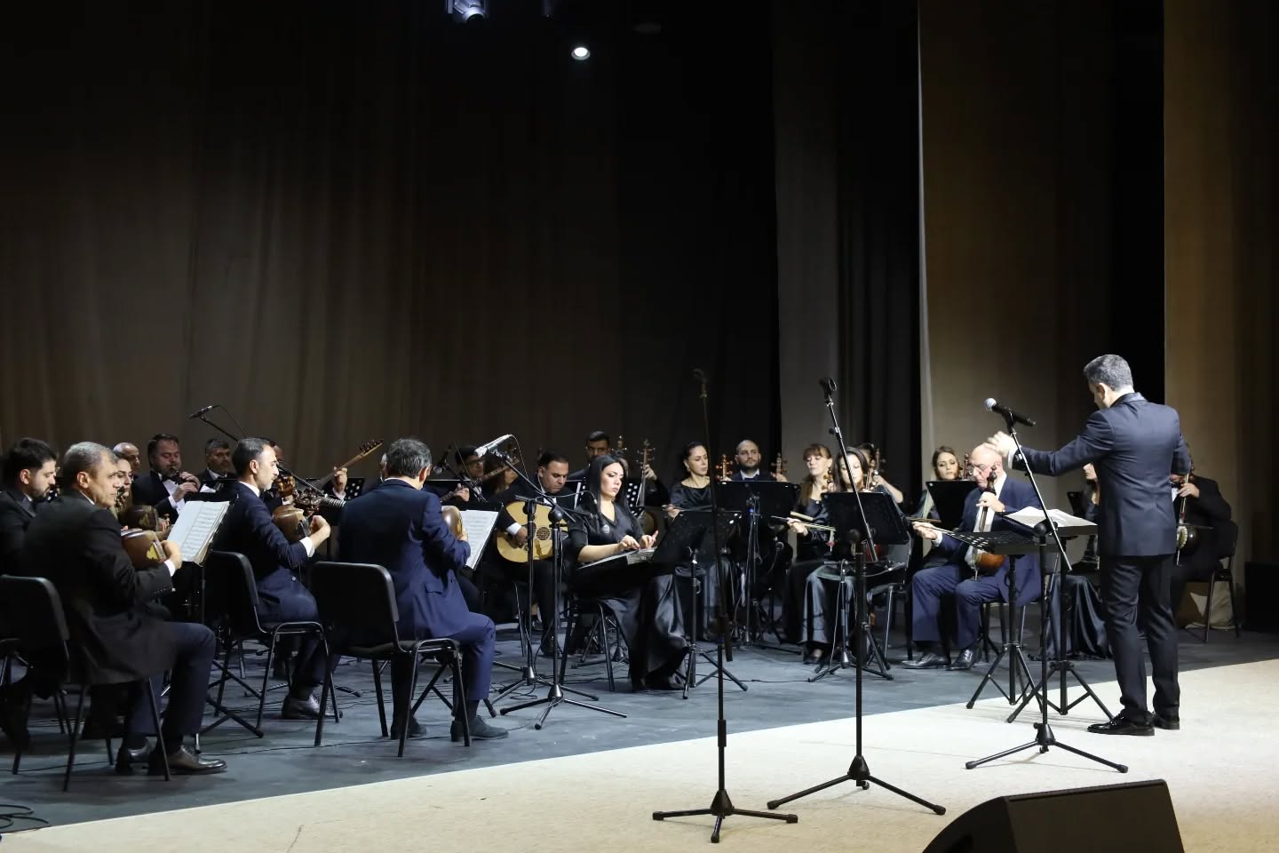 В Агдаме представлены жемчужины народной музыки (ФОТО)