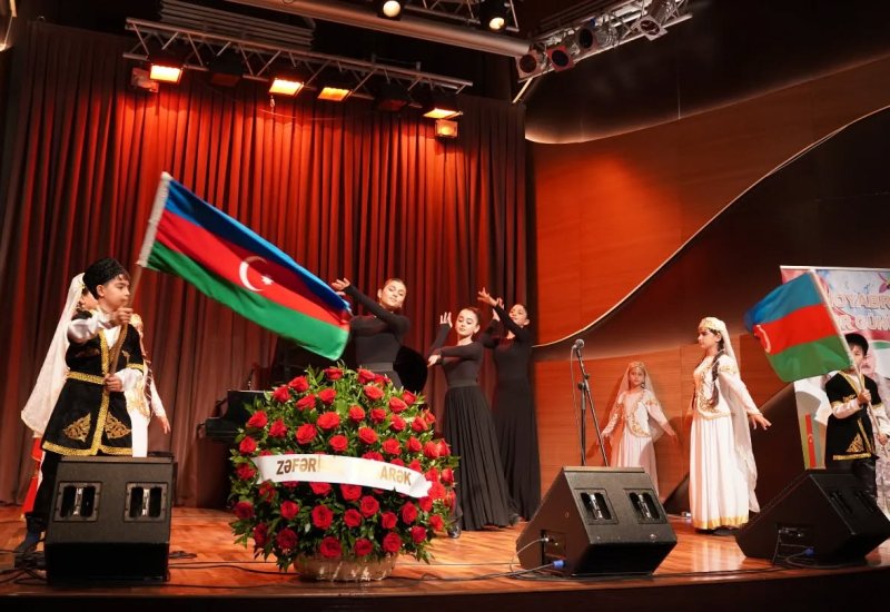 В Баку состоялся вечер патриотической песни, посвященный Дню Конституции и Дню Победы (ФОТО)
