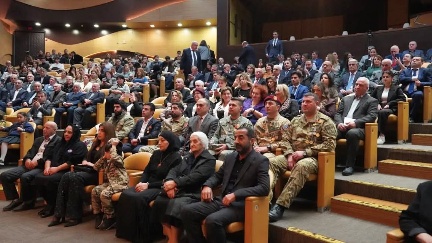 В Баку состоялся вечер патриотической песни, посвященный Дню Конституции и Дню Победы (ФОТО)