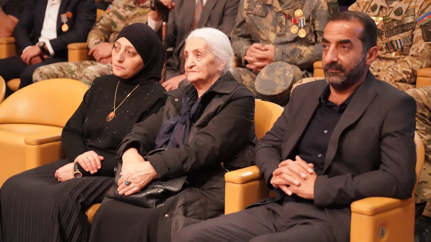 В Баку состоялся вечер патриотической песни, посвященный Дню Конституции и Дню Победы (ФОТО)