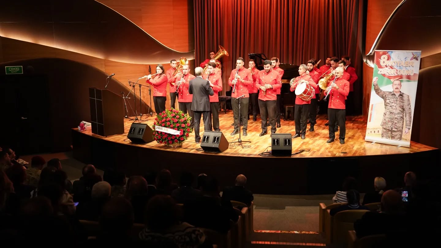 В Баку состоялся вечер патриотической песни, посвященный Дню Конституции и Дню Победы (ФОТО)