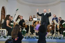 Дмитрий Ситковецкий - возвращение к истокам. Маэстро мирового масштаба о Баку, семье, памяти и музыке, рождающейся из корней (ФОТО)