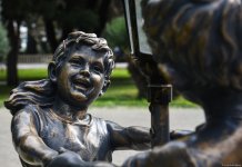 Бронзовые истории Баку: город, в котором оживает скульптура (ФОТО)