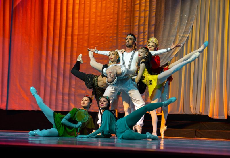 "Семь красавиц" в Азербайджане - возрождение шедевра легенды о любви и власти (ФОТО)