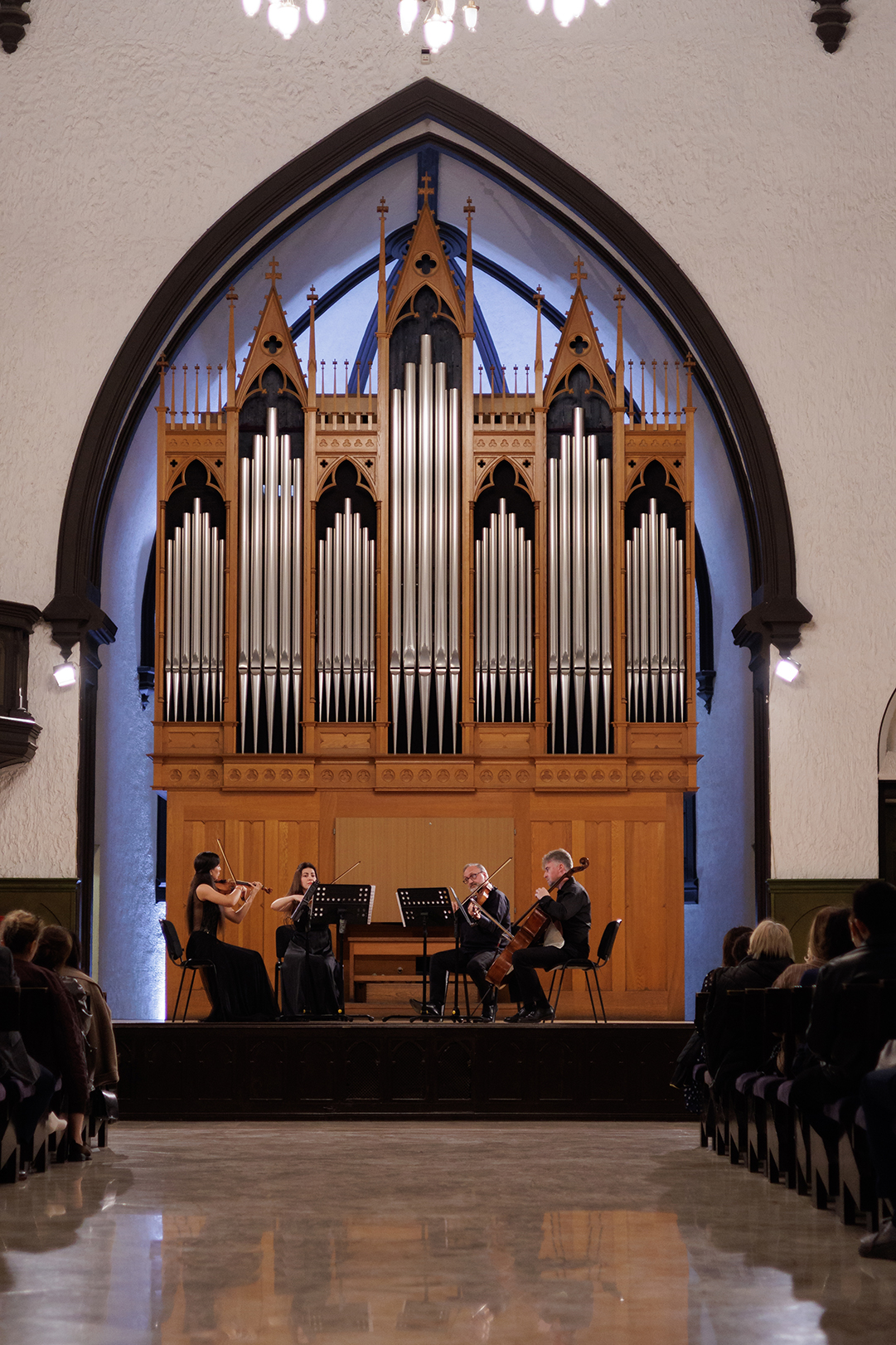 В Баку создали музыкальный остров ... тишины, где можно услышать собственное сердце (ФОТО)