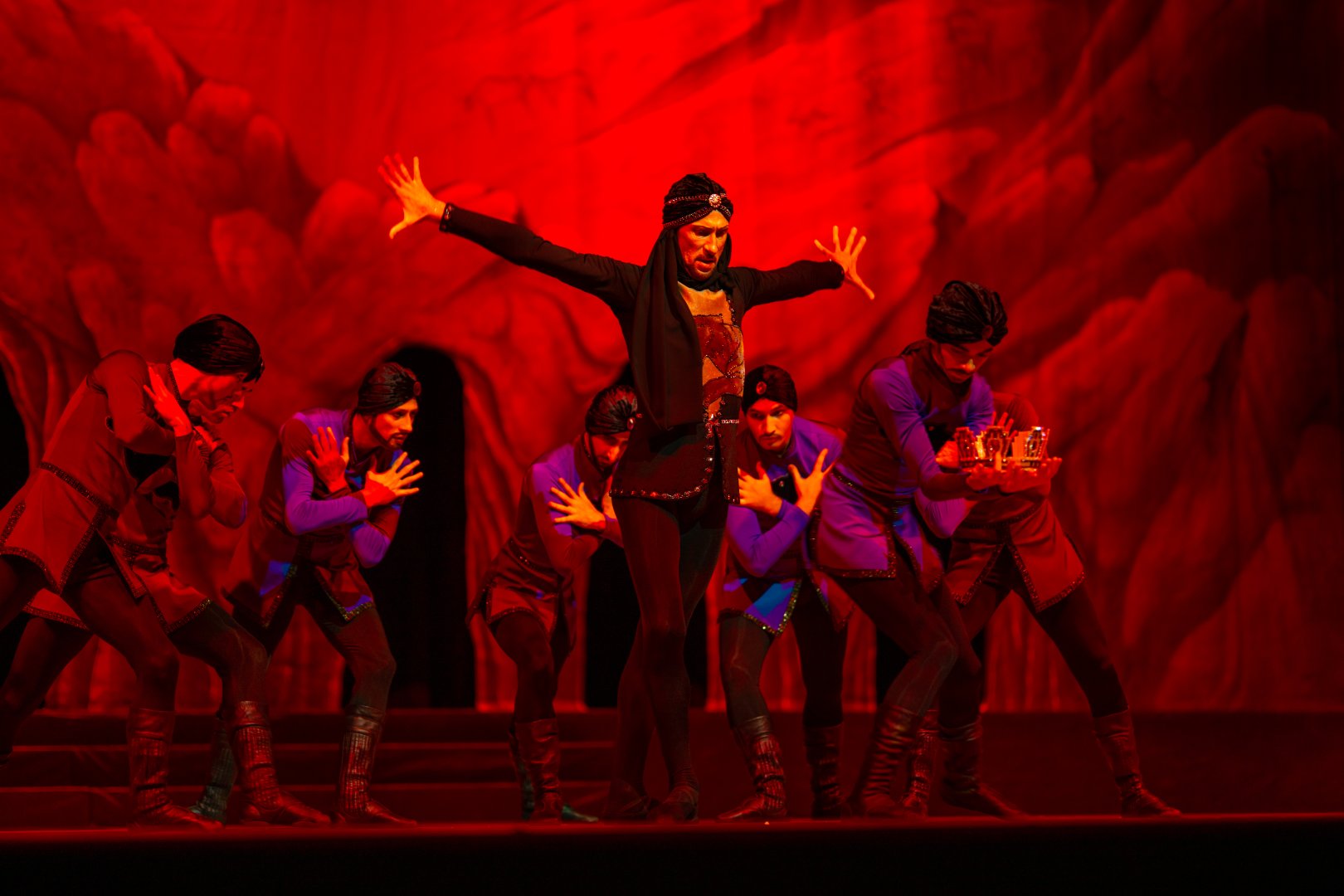 "Семь красавиц" в Азербайджане - возрождение шедевра легенды о любви и власти (ФОТО)