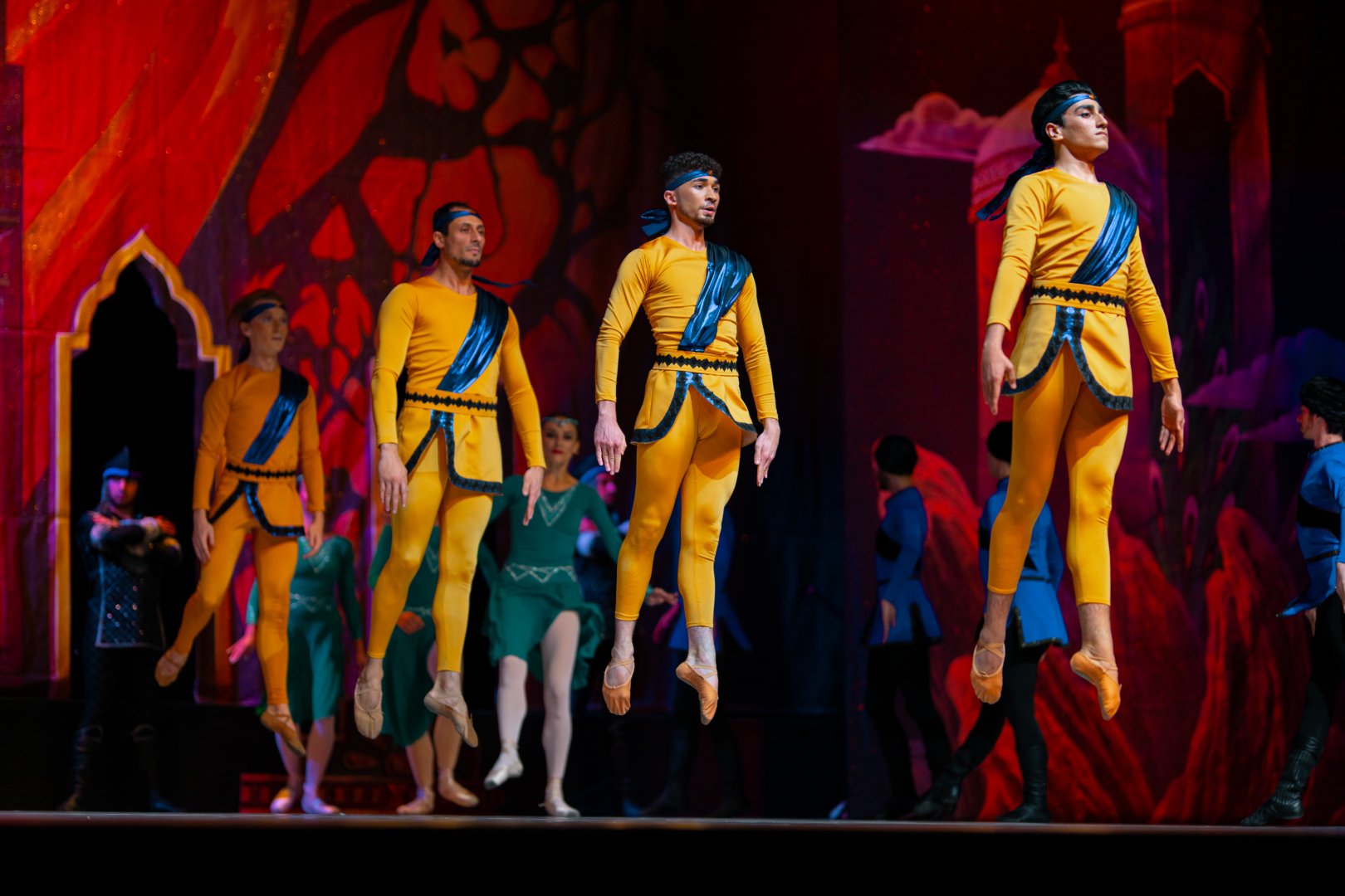 "Семь красавиц" в Азербайджане - возрождение шедевра легенды о любви и власти (ФОТО)