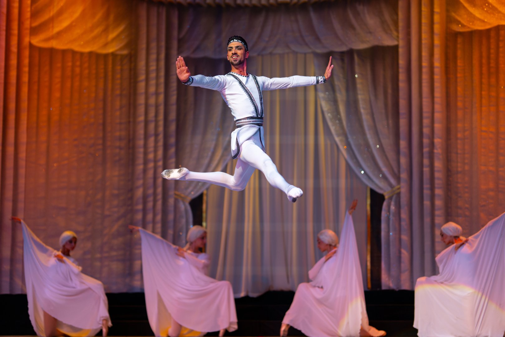 "Семь красавиц" в Азербайджане - возрождение шедевра легенды о любви и власти (ФОТО)