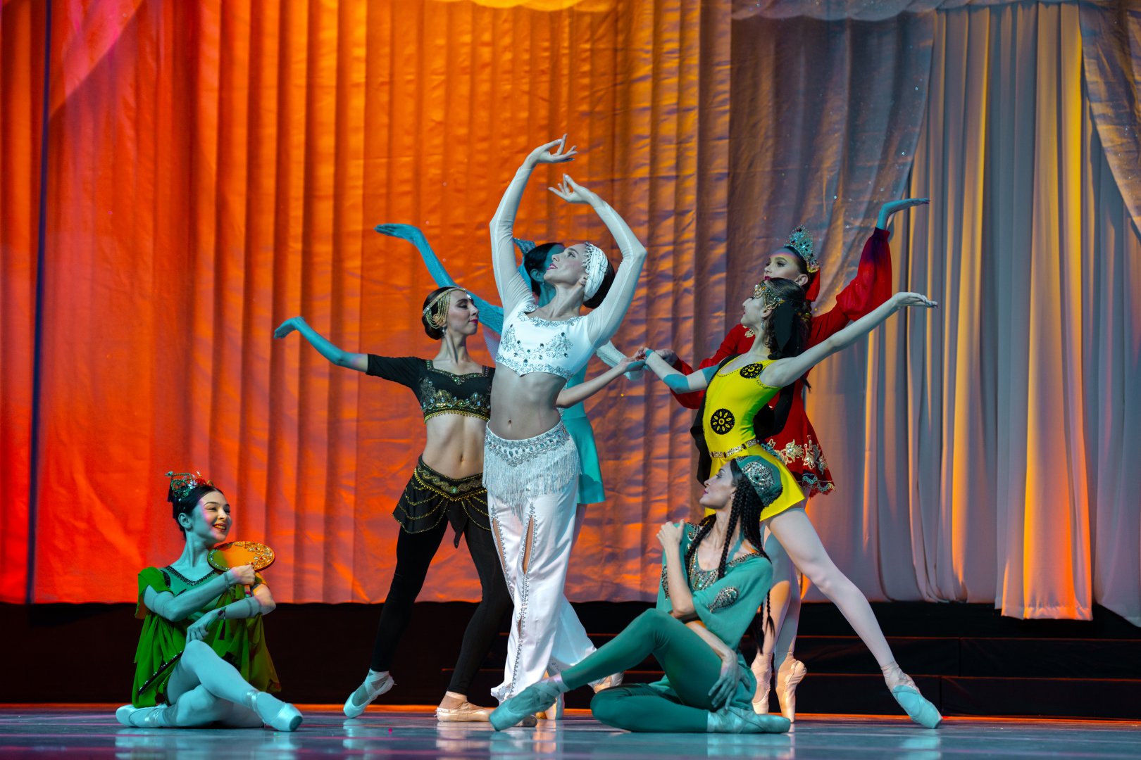 "Семь красавиц" в Азербайджане - возрождение шедевра легенды о любви и власти (ФОТО)