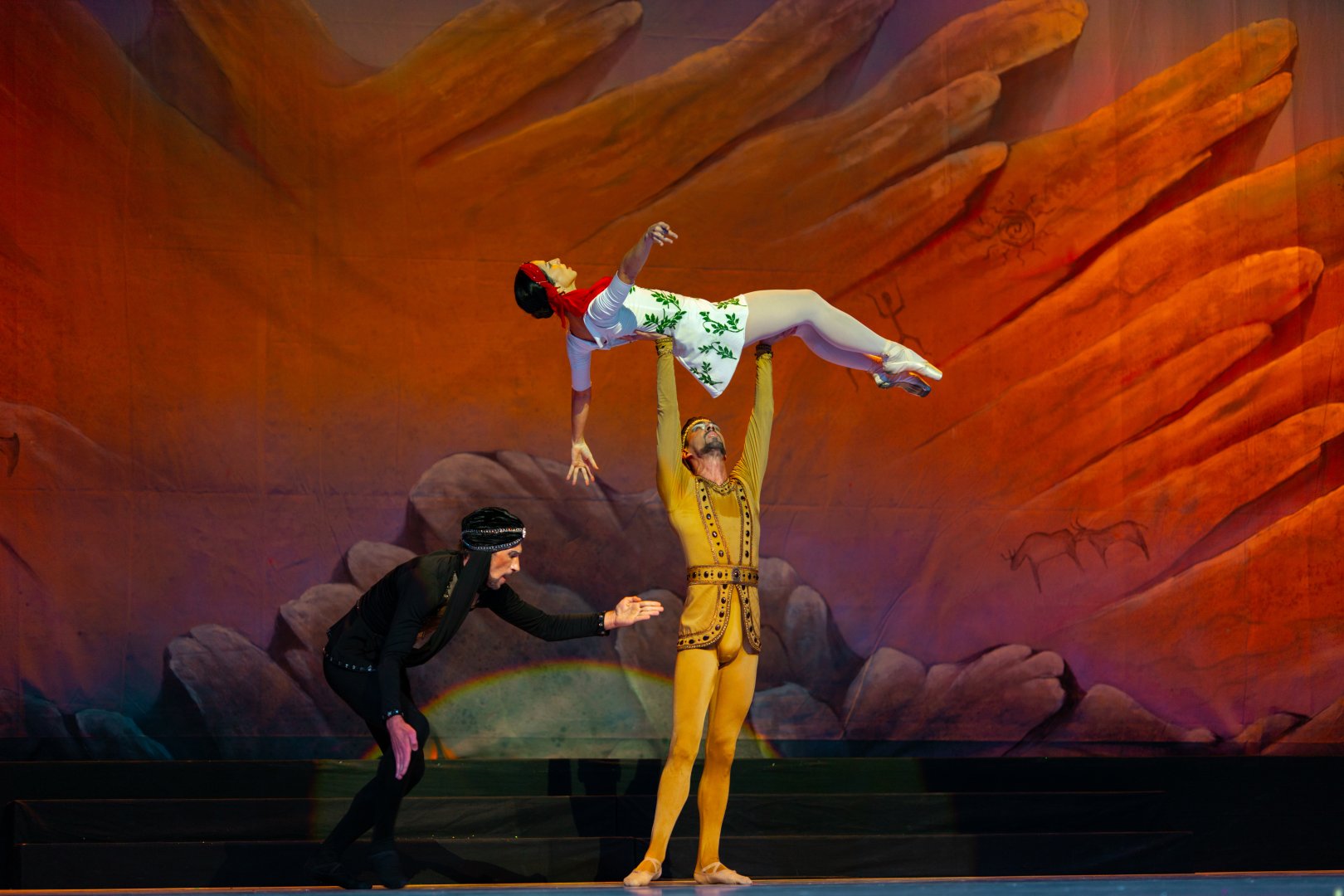 "Семь красавиц" в Азербайджане - возрождение шедевра легенды о любви и власти (ФОТО)