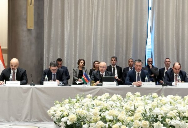 На встрече в Будапеште достигнуты соглашения по "зеленому" энергокоридору