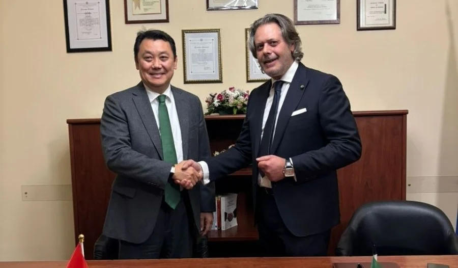 Посол Кыргызстана в Италии обсудил сотрудничество с властями Сицилии