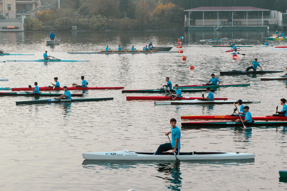 Вице-президент Фонда Гейдара Алиева Лейла Алиева встретилась со спортсменами на гребной базе в Мингячевире (ФОТО)