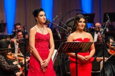 Вице-президент Фонда Гейдара Алиева Лейла Алиева присутствовала на концерте Пласидо Доминго в Центре Гейдара Алиева (ФОТО/ВИДЕО)