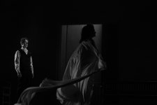 Чёрно-белая сценография трагедии Анны Карениной в Баку - свежо, дерзко и современно (ФОТО)