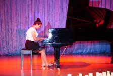 Талантливые дети создали в Баку атмосферу эпохи барокко (ФОТО)