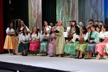 В Баку развернулись итальянские страсти с любовным зельем (ФОТО)