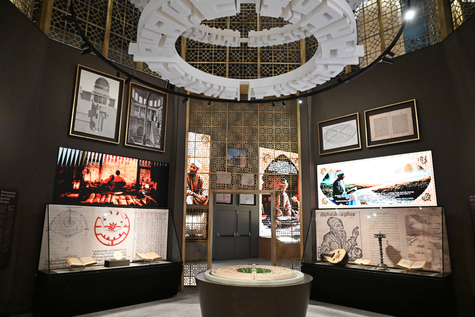 Президент Ильхам Алиев ознакомился с Центром исламской цивилизации в Ташкенте (ФОТО)