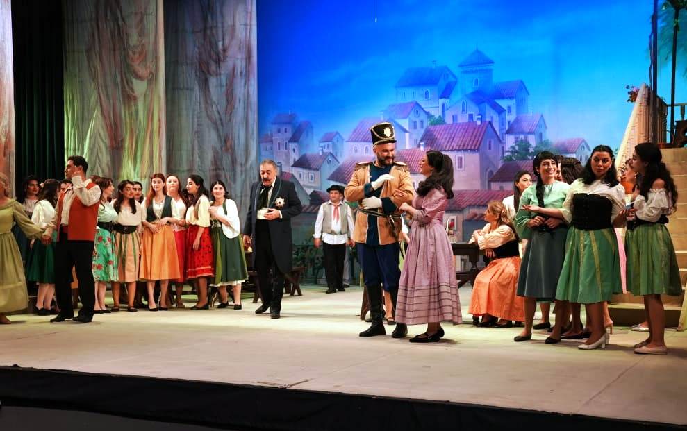 В Баку развернулись итальянские страсти с любовным зельем (ФОТО)