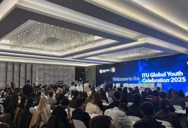 В Баку состоялся Глобальный молодежный саммит (ФОТО)