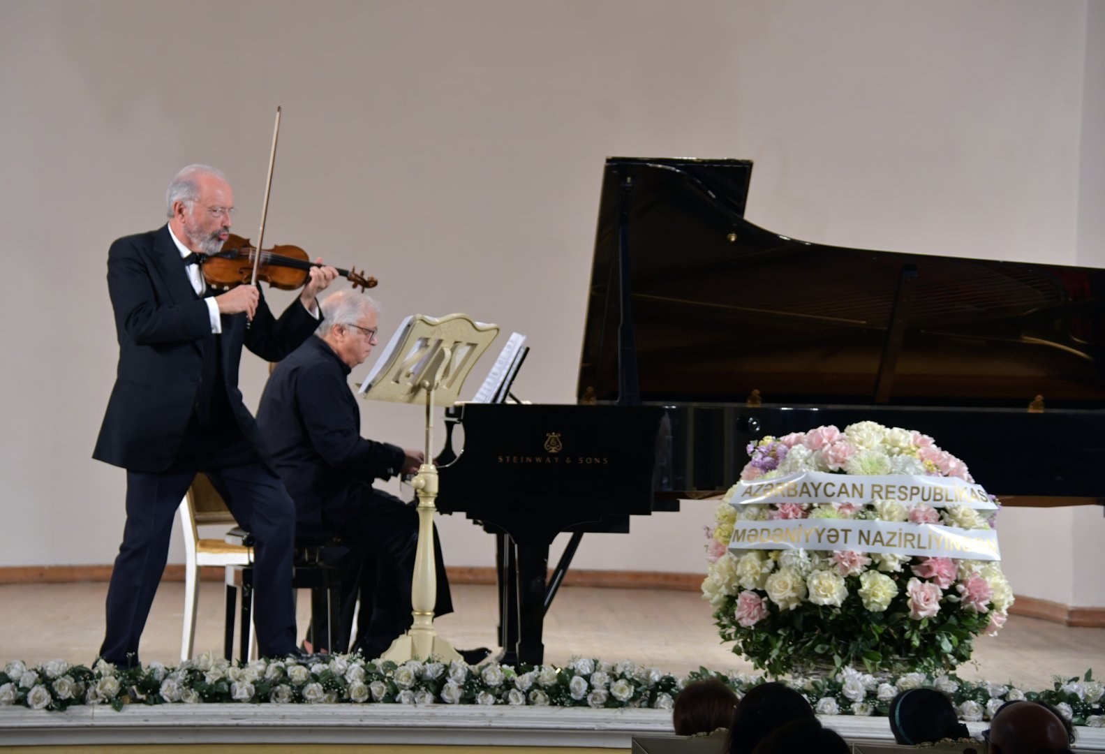 Грандиозное завершение BIAF 2025 с участием Дмитрия Ситковецкого и Фархада Бадалбейли и посвящением юбилею Полада Бюльбюлоглу (ФОТО)