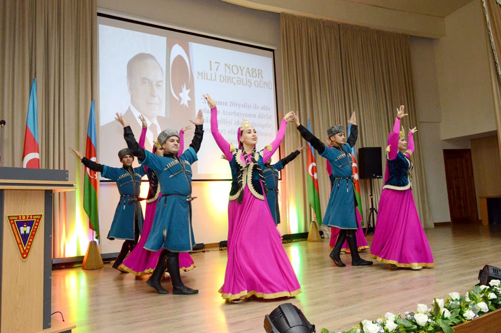 В азербайджанской армии проведен ряд мероприятий по случаю Дня национального возрождения (ФОТО)