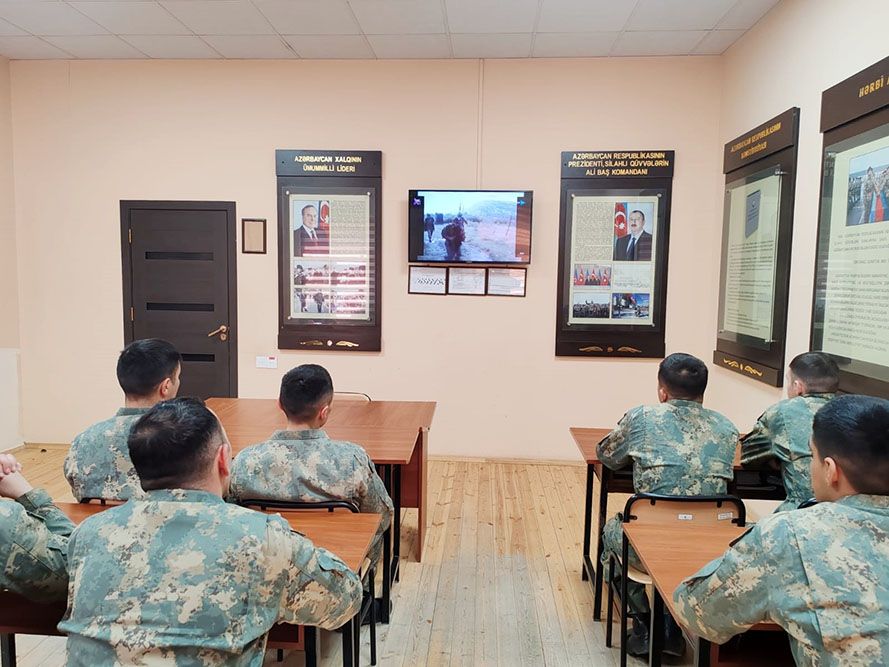 В азербайджанской армии проведен ряд мероприятий по случаю Дня национального возрождения (ФОТО)