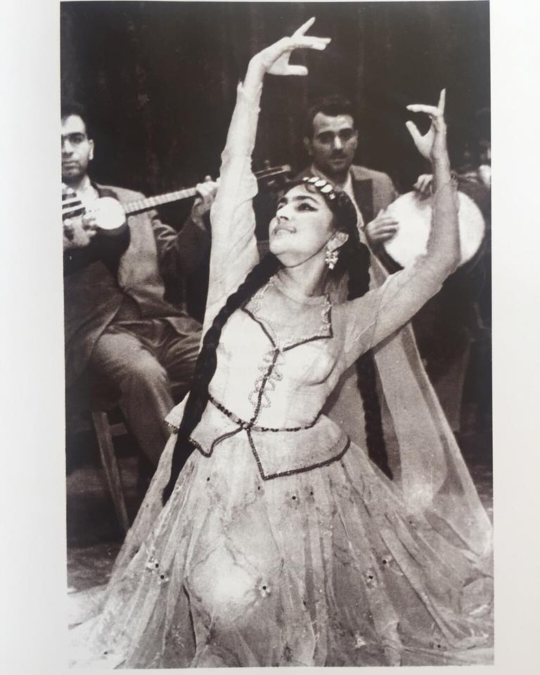 "Белый цветок" Роза Джалилова - выступление перед Сталиным, открытка от Фиделя Кастро, в суровом режиме Саддама Хусейна (ФОТО)