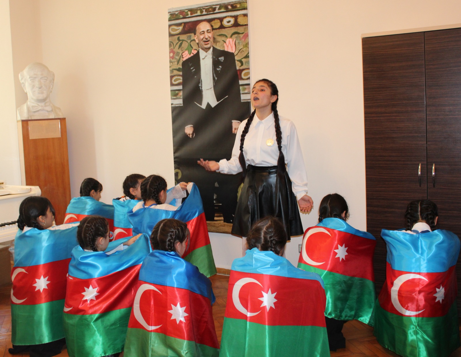 В Мемориальном музее Бюльбюля проведено мероприятие, посвященное правовому просвещению среди школьников (ФОТО)