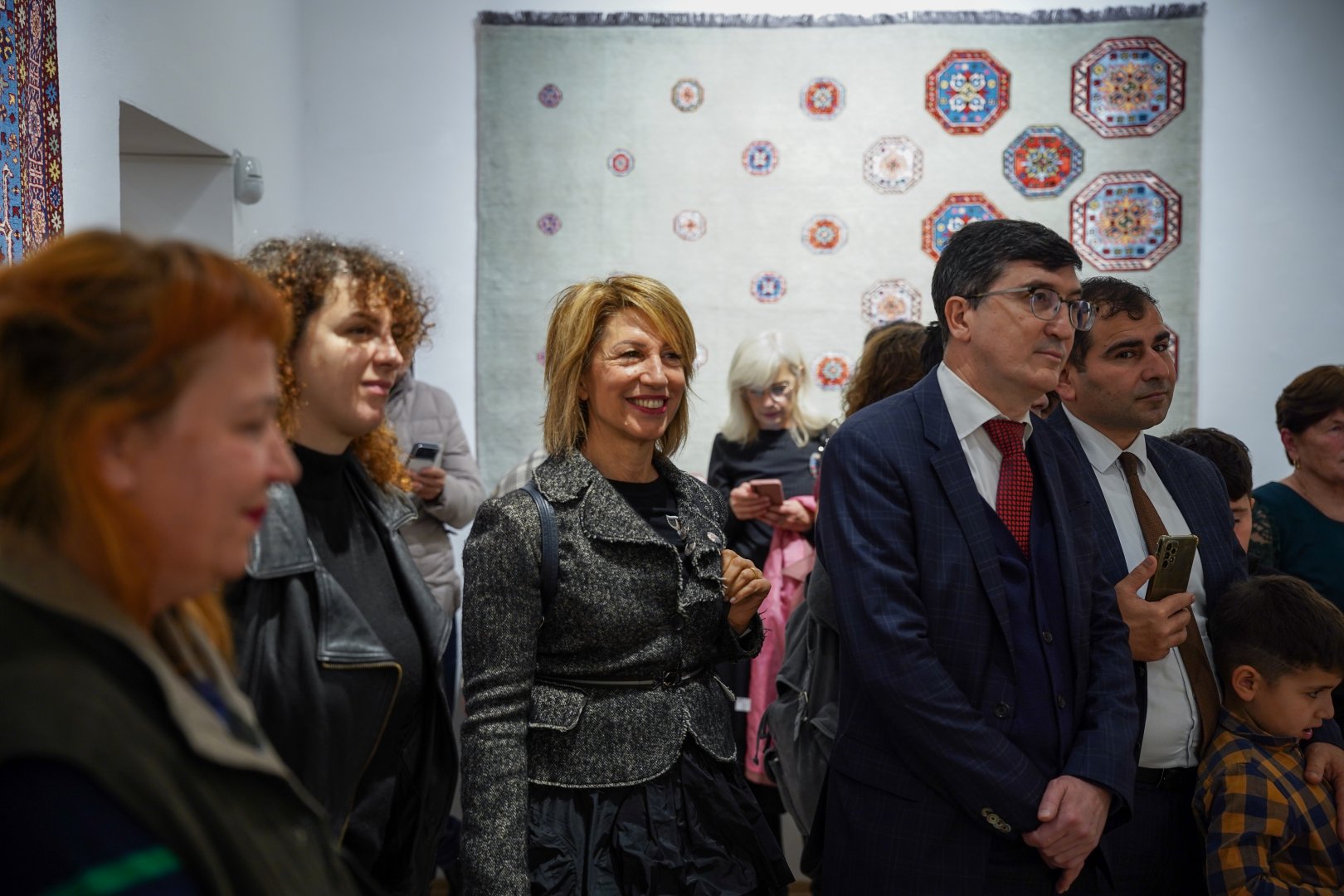 В Тиране состоялось открытие выставки ковров "Азерхалча" - "Да будут благословенны ваши руки!" (ФОТО)